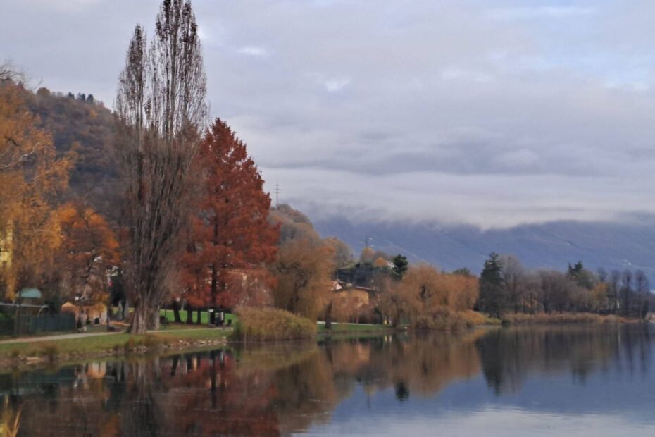 val cavallina. vista sul lago di Endine